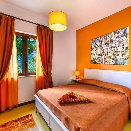 וילה Sleeps 10 Pool Air Con Wifi